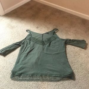 Cold shoulder crop tank